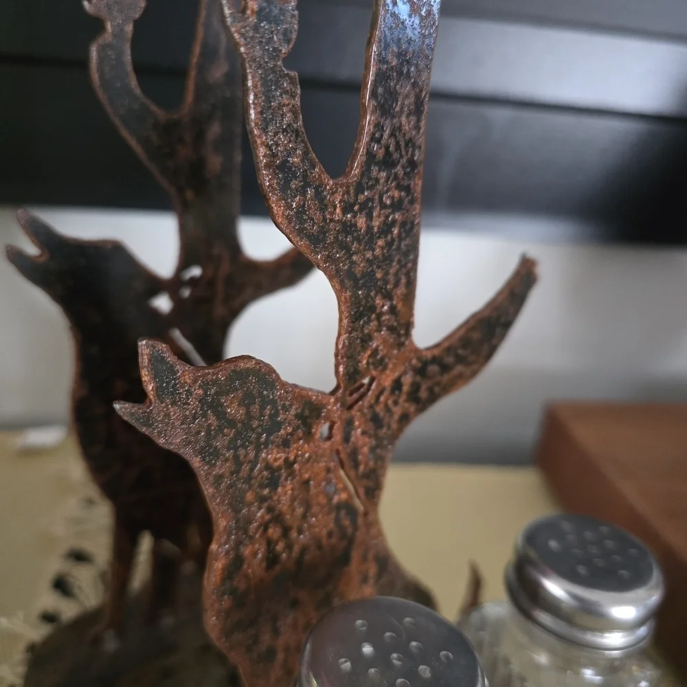 Metal Howling Coyote And Cactus Napkin, Salt, Pepper Holder